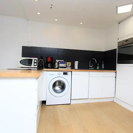 Escalille Le Voltaire