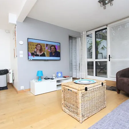 Escalille Le Voltaire リール